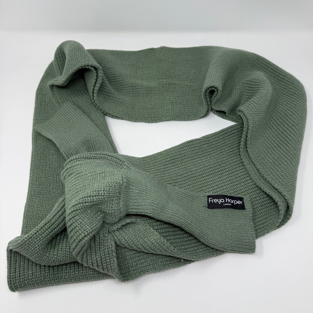 Freya Harper London Green Ribbed Knit Scarf With Sleeves Multifunctional Wrap OS - Picture 3 of 5
